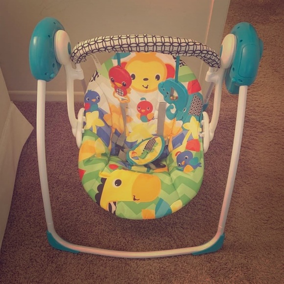 Portable swing *Battery powered* -batteries incl. - Picture 1 of 1